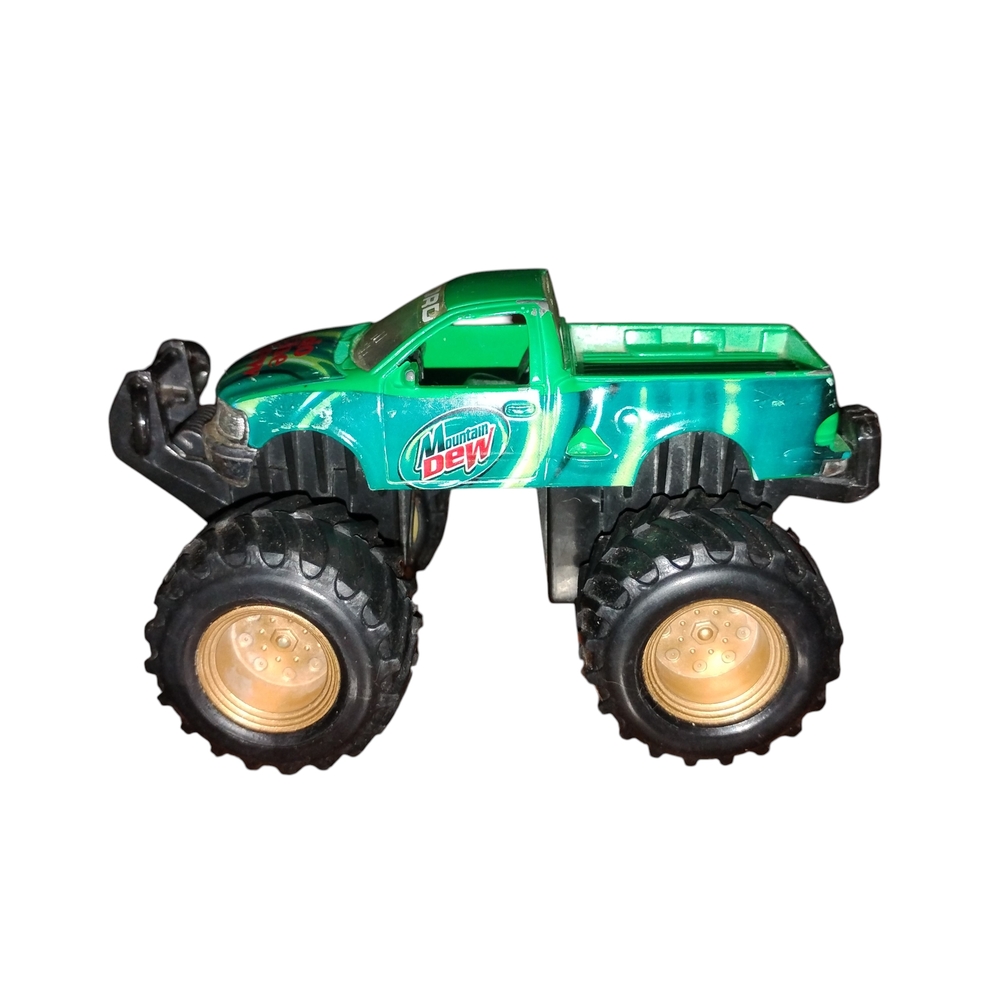Maisto Die Cast Monster Mountain Dew do the dew truck 1998 Ford F-Series